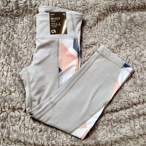 ✨ MAKE AN OFFER • GapFit Yoga Capri Pants